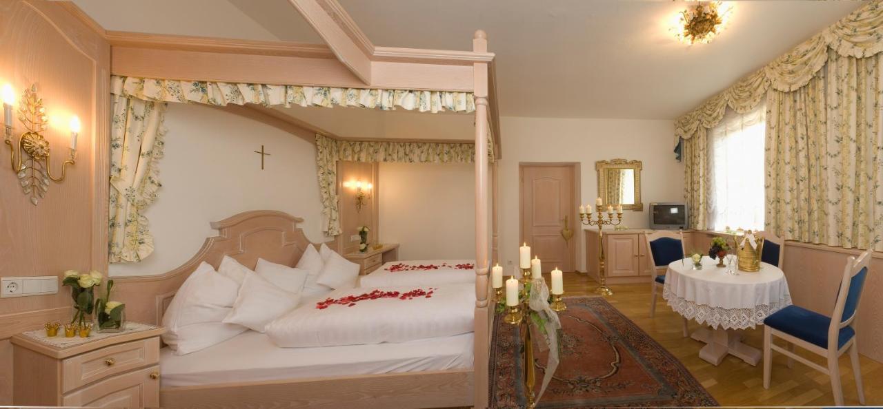 Gartenhotel Maria Theresia Hall in Tirol Kültér fotó